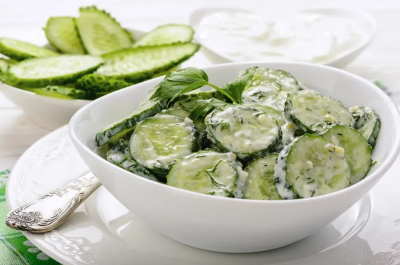 Polnischer Gurkensalat – Mizeria